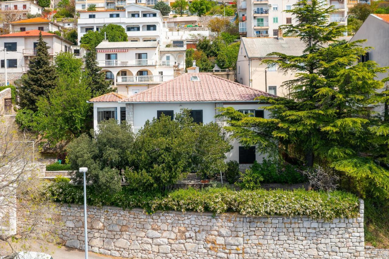 Apartments By The Beach Adela Senj Senj  Zewnętrze zdjęcie