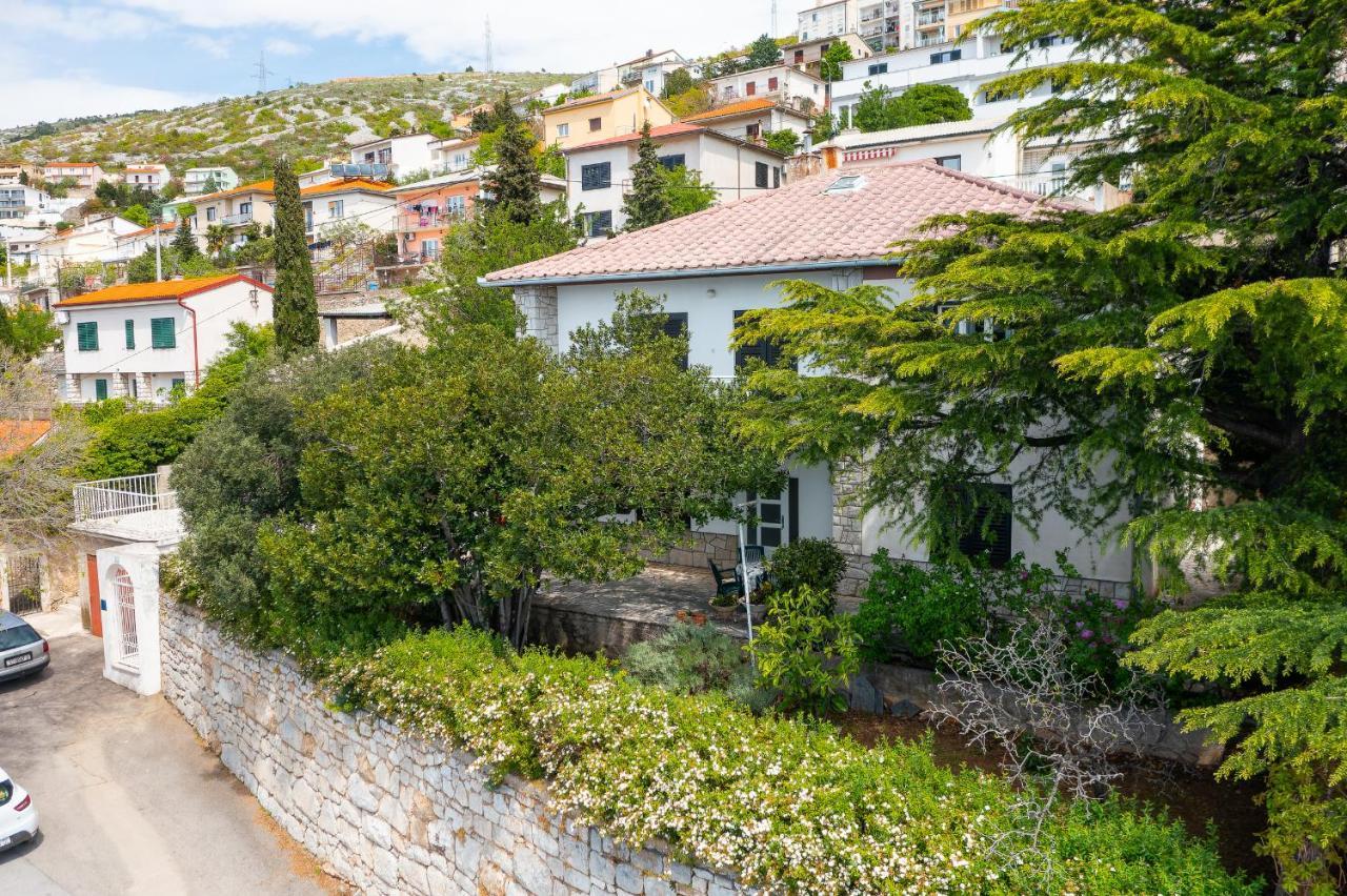 Apartments By The Beach Adela Senj Senj  Zewnętrze zdjęcie