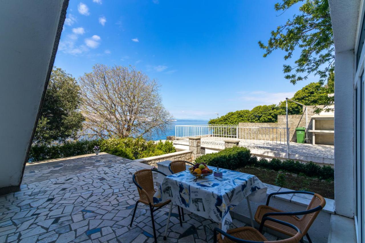 Apartments By The Beach Adela Senj Senj  Zewnętrze zdjęcie