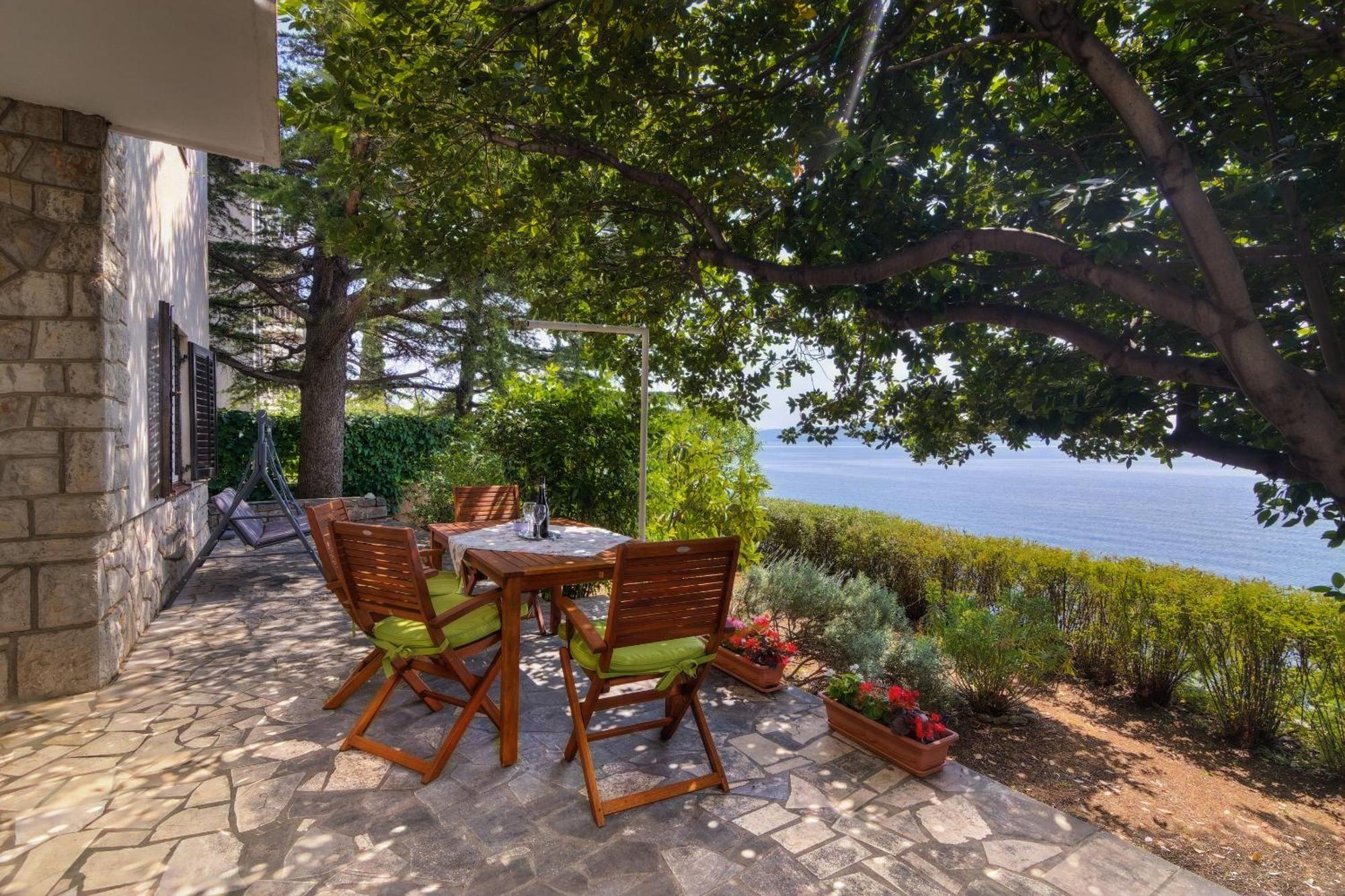 Apartments By The Beach Adela Senj Senj  Zewnętrze zdjęcie